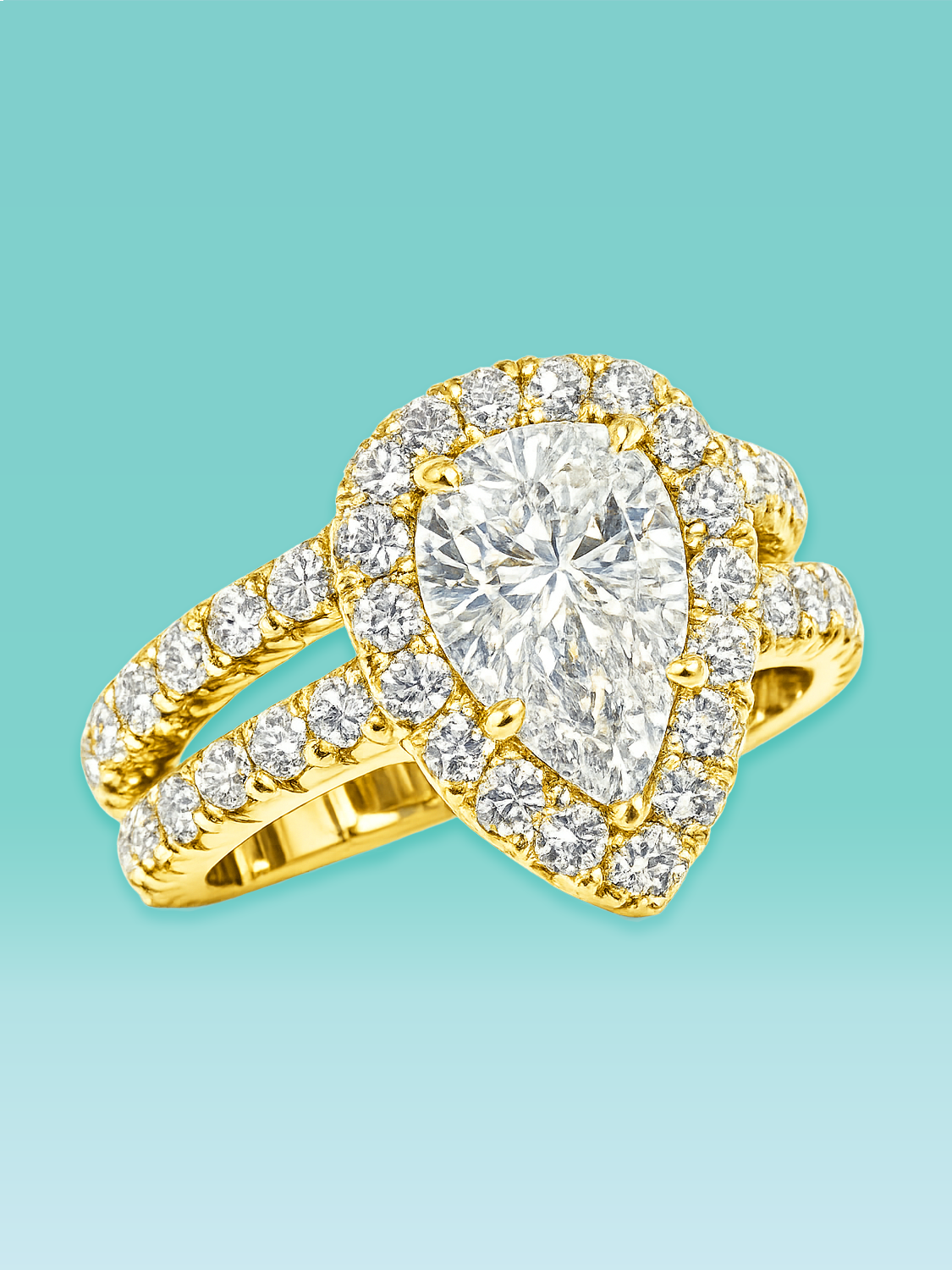 Pear Cut Lab Diamond Halo Pavé Band Engagement Ring Set