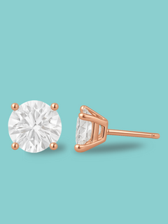 4 Prong Round Stud Earrings