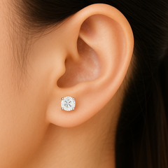 4 Prong Round Stud Earrings