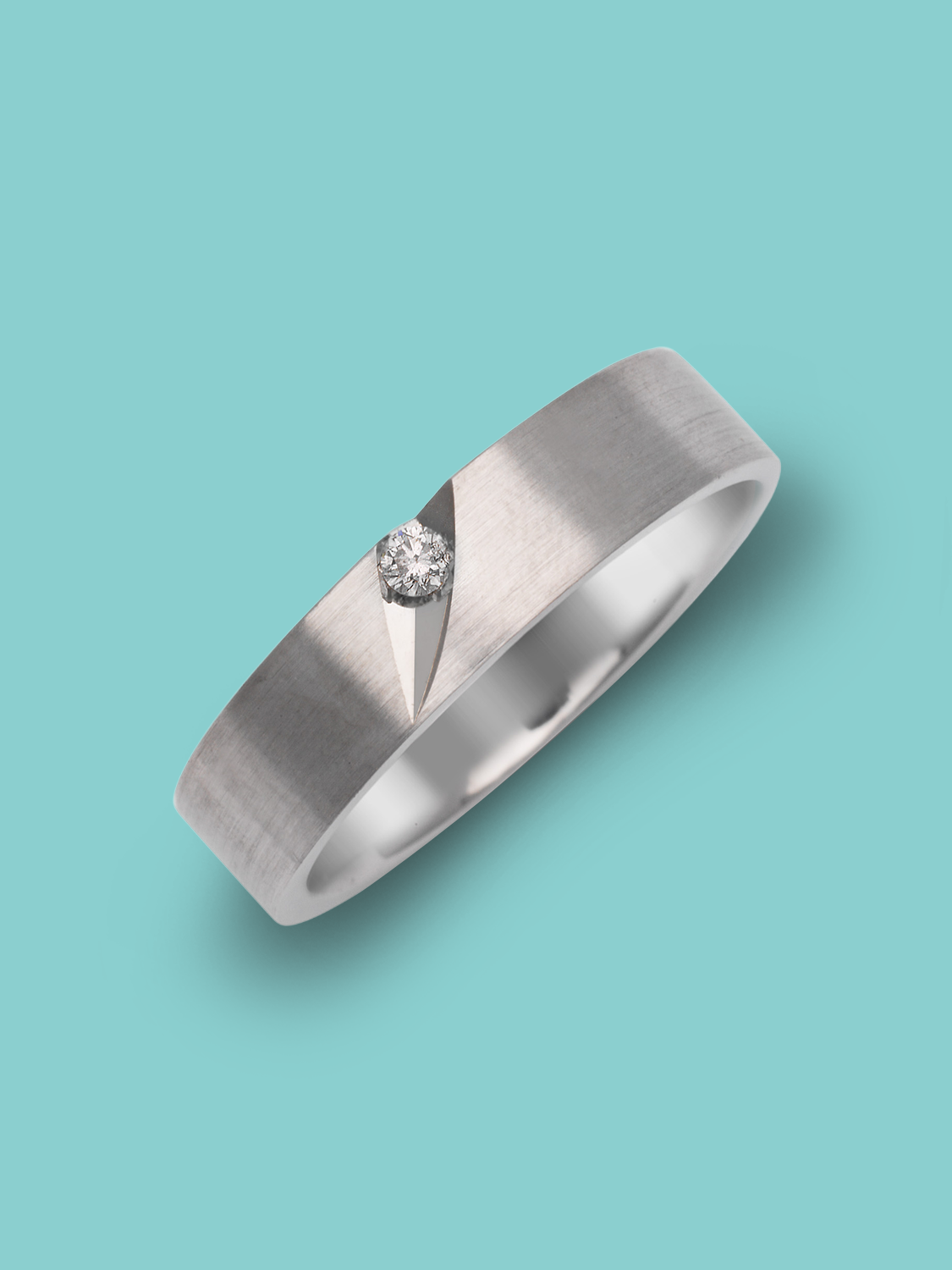 Single Diamond Geometric Flat Band